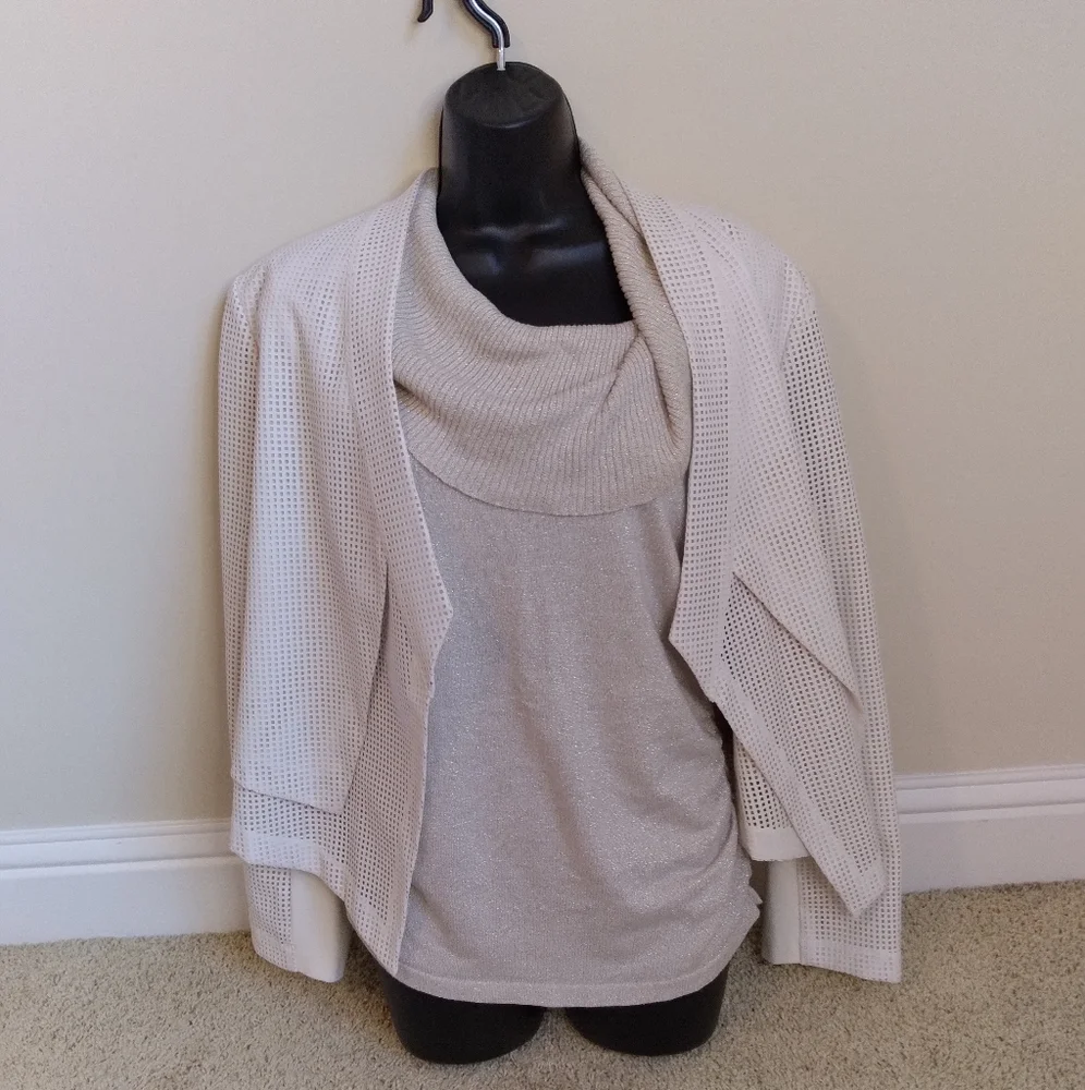 Chico's White Laser Cut Moto Jacket Blazer Size 12 Asymmetrical Geometric design - Picture 7 of 16